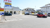 スギ薬局 浦里店の駐車場