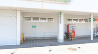 スギ薬局 浦里店の駐輪場