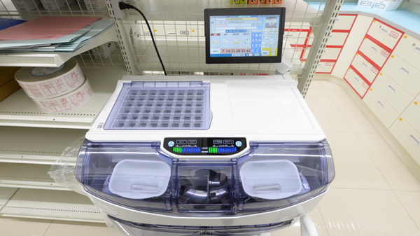 スギ薬局 明石松江店の調剤器具