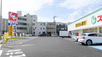 スギ薬局 平野東店の駐車場