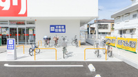 スギ薬局 平野東店の駐輪場