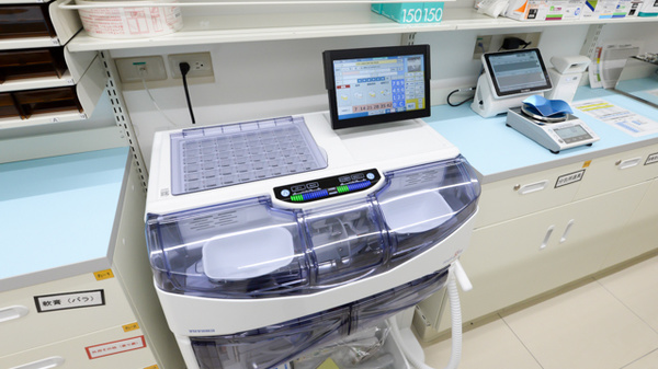 スギ薬局 高槻大畑店の調剤器具