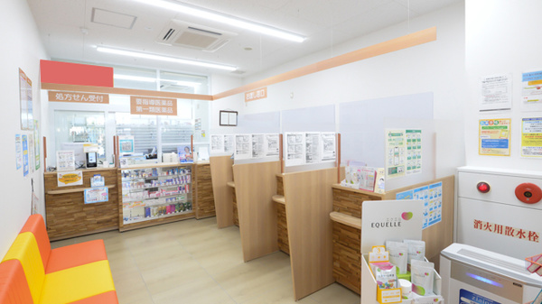 調剤薬局ツルハドラッグ尼崎東園田店の受付/カウンター