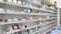 ププレひまわり薬局手城店の薬棚