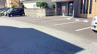 こまめ薬局の駐車場