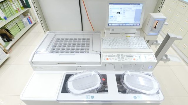 ドラッグイレブン薬局井相田店の調剤器具