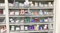 ルナ薬局　稲城長沼店の薬棚