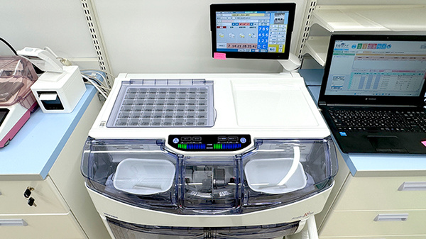 ココカラファイン薬局成増駅前店の調剤器具
