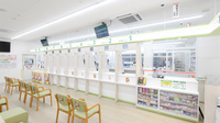 スギ薬局 スギクリニックモール金山店の受付/カウンター