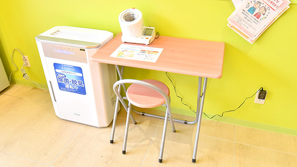 調剤薬局ツルハドラッグ澄川6条店の血圧計