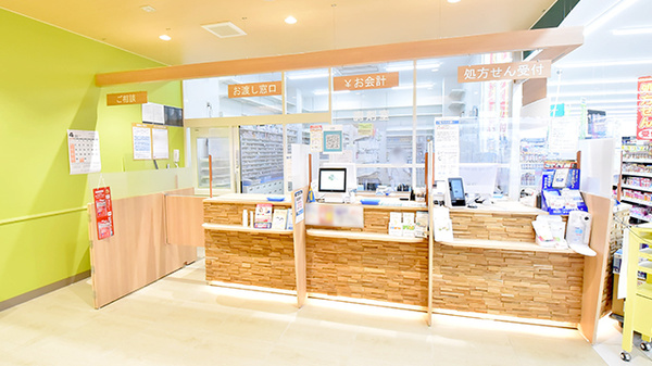 調剤薬局ツルハドラッグ旭川神楽店の受付/カウンター