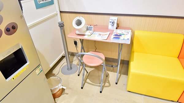 調剤薬局ツルハドラッグ旭川神楽店の血圧計