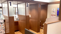 薬局トモズ下北沢南口店の受付/カウンター