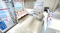 大信薬局　東十条調剤薬局の待合スペース