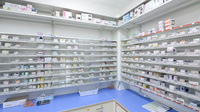 スギ薬局 馬喰町店の薬棚