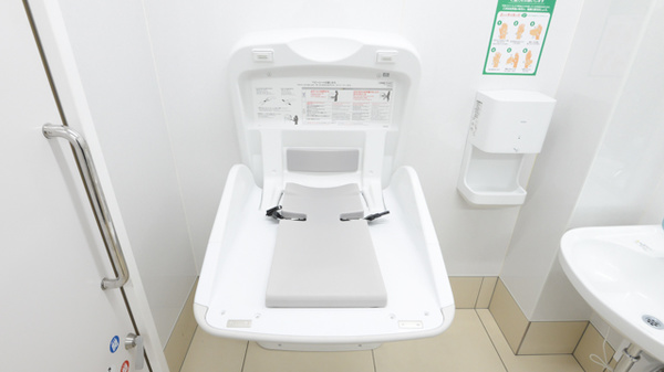 スギ薬局 堤本町店のキッズ用設備