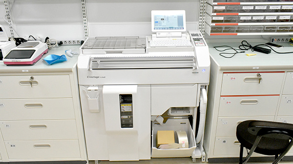 アカカベ薬局　庄内西町店の調剤器具