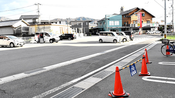 ププレひまわり薬局川内店の駐車場