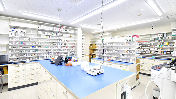 薬局くすりの福太郎　浦安駅南口店の調剤室