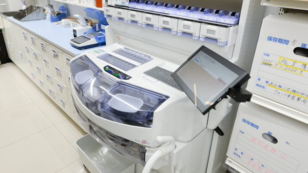 ウォンツ東雲本町薬局の調剤器具