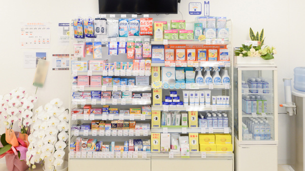 クオール薬局長浜高月店の一般医薬品
