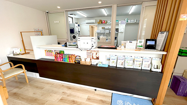 ペリカン薬局乙金店の受付/カウンター