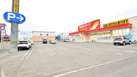 調剤薬局ツルハドラッグ厚別東店の駐車場