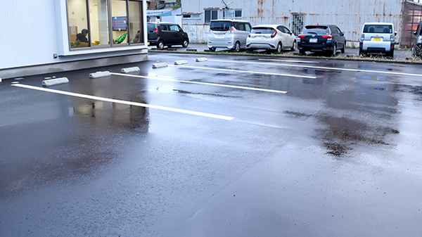 ハート薬局大坪町店の駐車場
