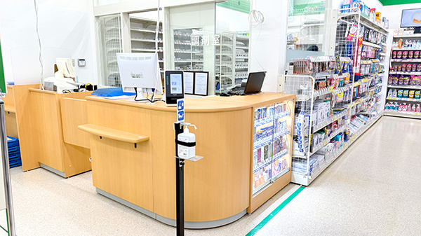 ドラッグセイムス新座南薬局の受付/カウンター