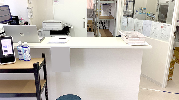 くろーばー薬局宮前店の受付/カウンター
