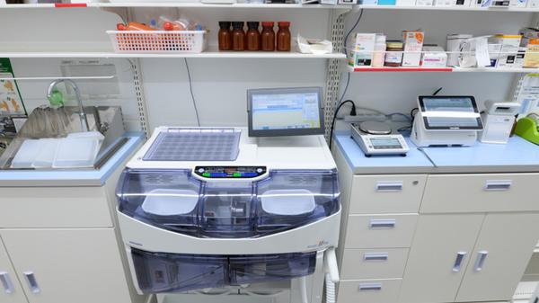 スギ薬局 北白川店の調剤器具