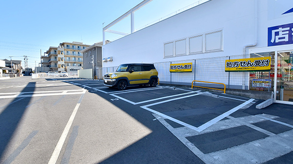 スギ薬局 高座渋谷店の駐車場