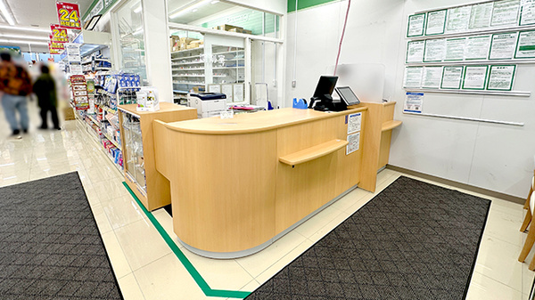 ドラッグセイムス札幌苗穂薬局の受付/カウンター
