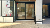 サカエ薬局　栗原店の入口