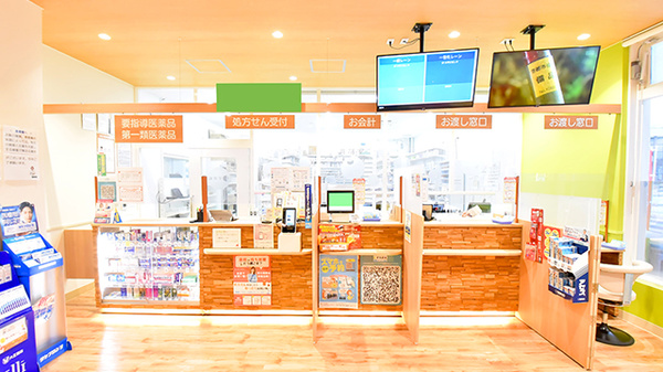 調剤薬局ツルハドラッグ秋田広面西店の受付/カウンター