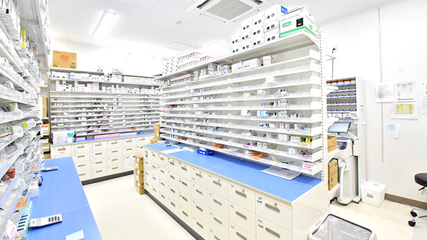調剤薬局ツルハドラッグ秋田広面西店の調剤室