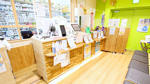 調剤薬局ツルハドラッグ仙台落合店の受付/カウンター
