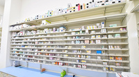 スギ薬局 綾瀬深谷店の薬棚