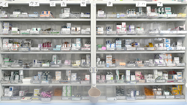 大信薬局　忠隈店の薬棚