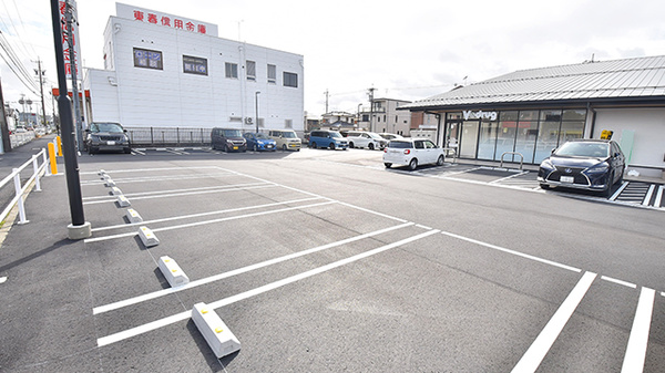 V・drug　春日井高山薬局の駐車場