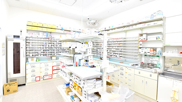 スギ薬局 枚方市駅北店の調剤室