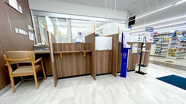 ウエルシアプラス薬局 小倉桜橋店の受付/カウンター