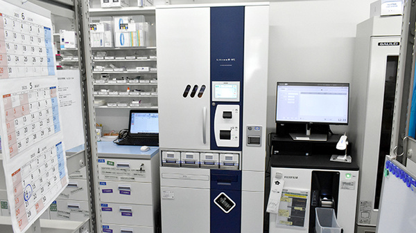 サンキュー薬局　済生会八幡総合病院前店の調剤器具
