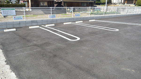 たんぽぽ薬局の駐車場