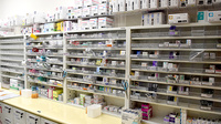 プラザ薬局　枚方大橋店の薬棚