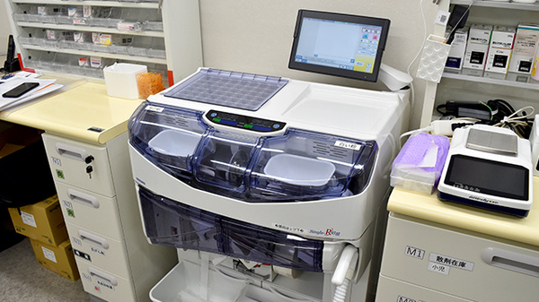 プラザ薬局　枚方大橋店の調剤器具