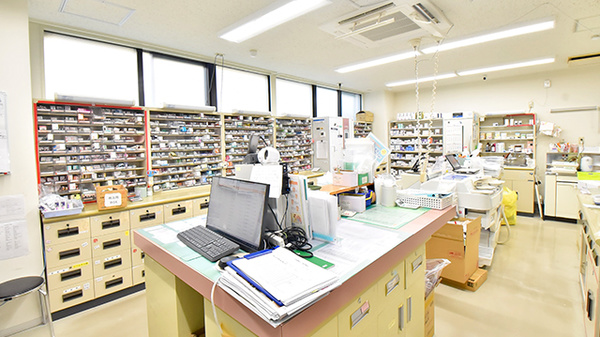 ファーマライズ薬局 時任店の調剤室