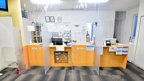 ファーマライズ薬局 深堀店の受付/カウンター