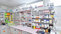 トリム薬局 桔梗店の薬棚