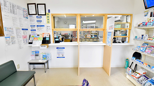 ファーマライズ薬局 長岡店の受付/カウンター
